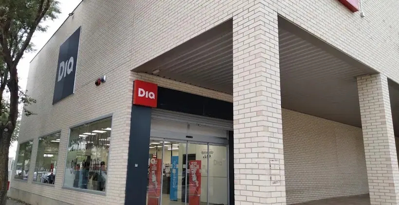 Dia en Paseo Los Olvidados 17, Zaragoza
