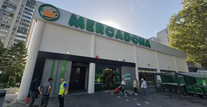Mercadona en Avenida Pasajes San Pedro, 1, San Sebastián