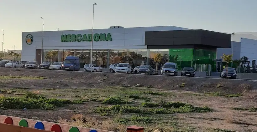 Mercadona en Calle Comisario Ángel Fernández, El Ejido