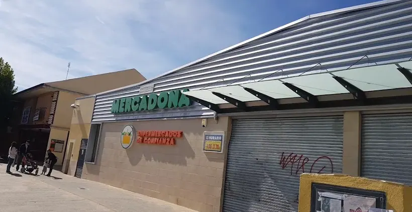 Mercadona en Calle Principal, 90 (urb.los Arroyos), El Escorial