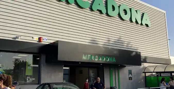 Mercadona en Avenida el Remolar, 102, El Prat de Llobregat