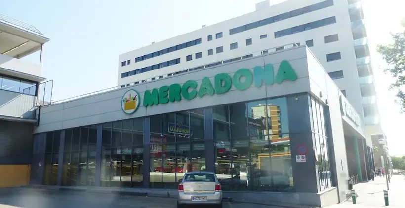 Mercadona en Calle Laurea Miró, 146, Esplugues de Llobregat