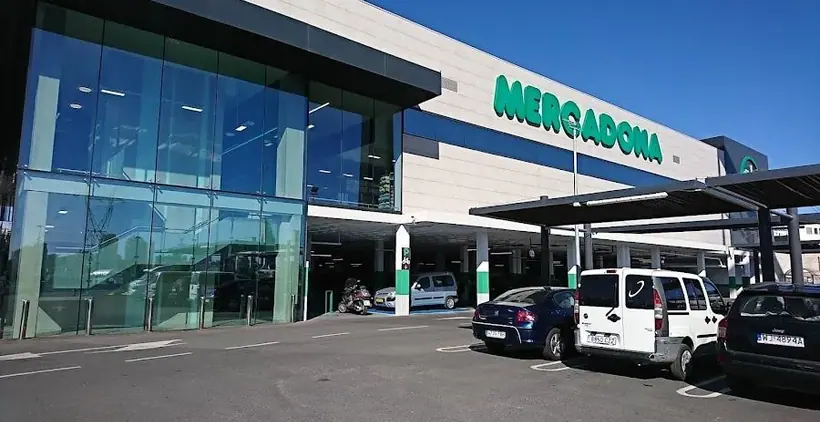 Mercadona en Avenida País Valencia, 17, Finestrat
