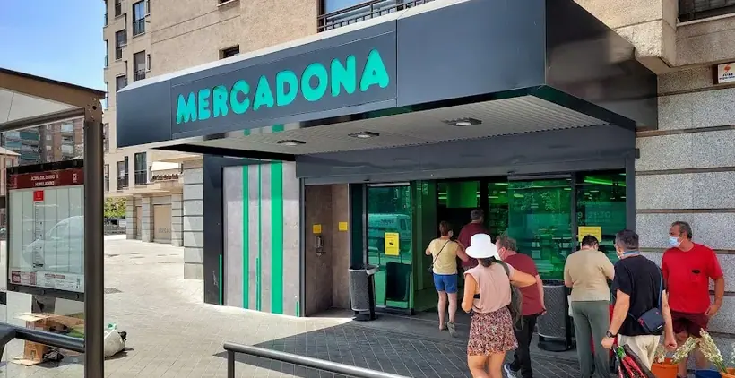 Mercadona en Calle Acera del Darro, 98, Granada