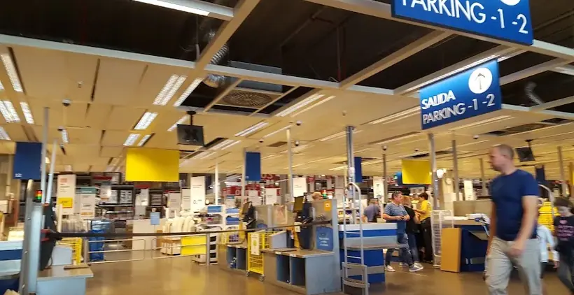 IKEA en Calle C. Aire Sur - Camino de Tomares Autovía Sevilla-Huelva (Salida 2), Castilleja de la Cuesta