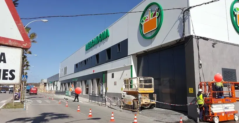 Mercadona en Avenida Cartagena, 52, La Línea de la Concepción