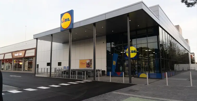 Lidl en Calle de Campezo 10, Madrid