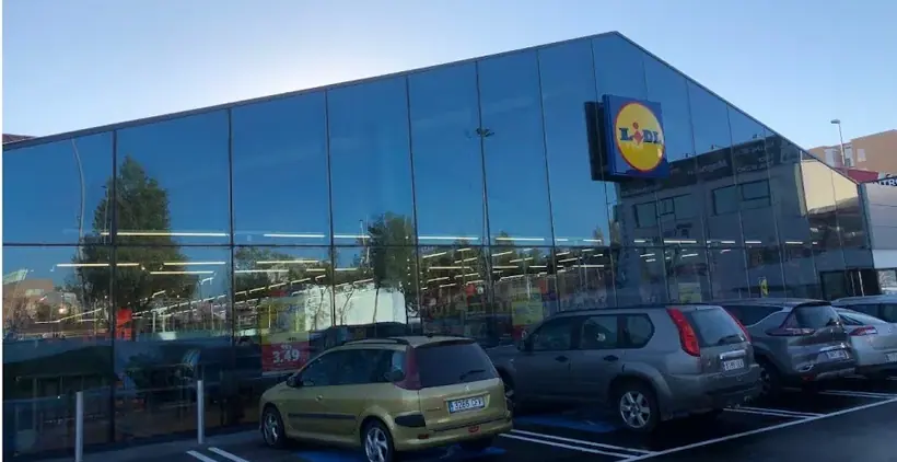 Lidl en Avenida Reina Sofia 22A, Mérida