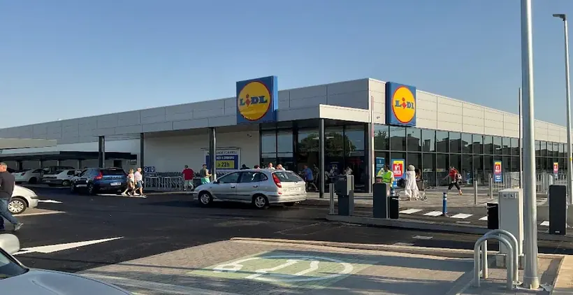 Lidl en Avenida Adolfo Suárez González, 8-10, Mérida