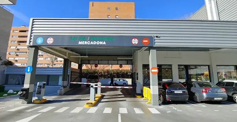 Mercadona en Calle Adelfas, 38, Madrid