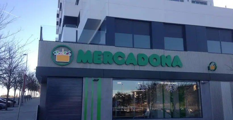 Mercadona en Calle Jordí Solé Tura, 20, Madrid