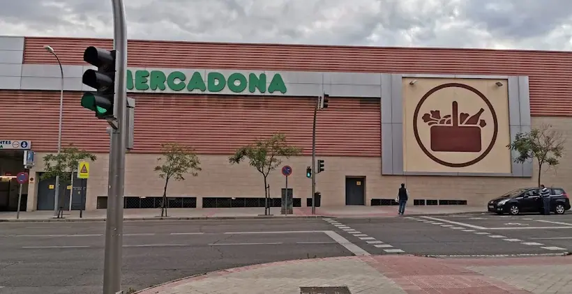 Mercadona en Calle Monasterio de las Huelgas, T7, Madrid
