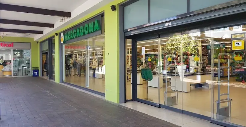 Mercadona en Calle Alfonso Ponce de León,s/n Cc Pza Mayor, Málaga