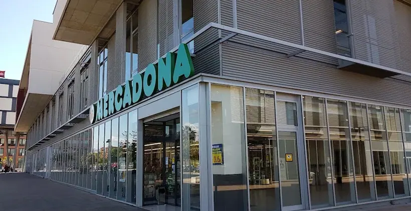 Mercadona en Calle Jaume Vicenc Vives, 10., Mataró