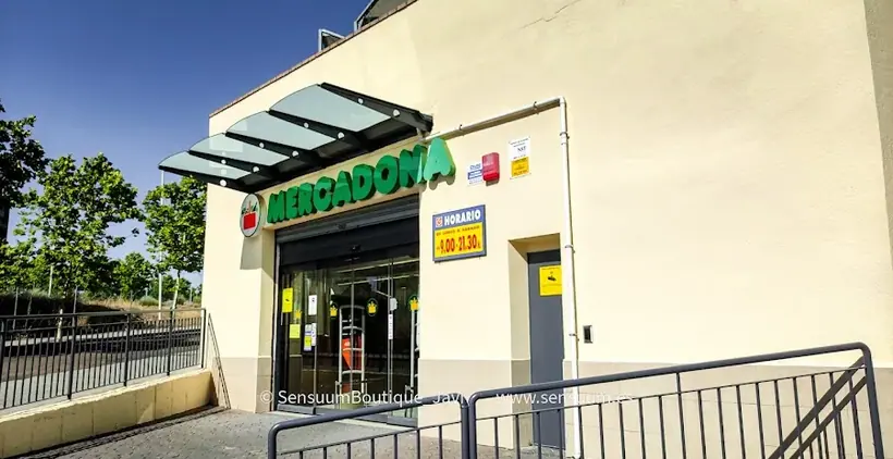 Mercadona en Plaza Zarza Capilla, 1, Mérida