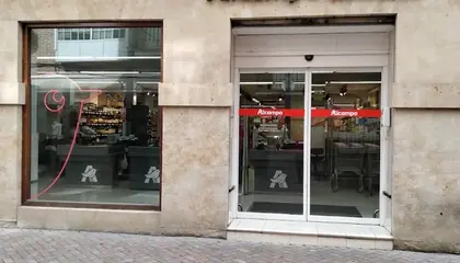 Alcampo Supermercado Calle Herreros 59-61 S.Antón 38, Benavente