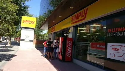 Alcampo Supermercado Calle Río Manzanares, 6, Valdemoro