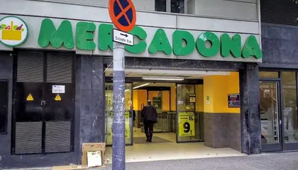 Mercadona Calle Travessera de Les Corts, 142, Barcelona