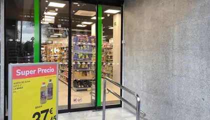 Carrefour Express Avenida Santa Marina, 23, Badajoz