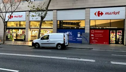 Carrefour Market Calle Carrer de Sants, 303, Barcelona