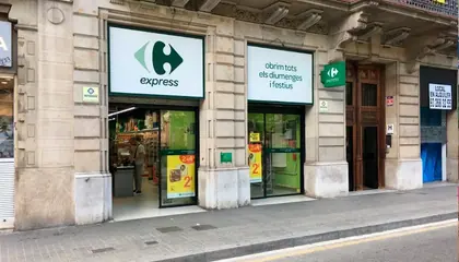 Carrefour Express Calle Gran Vía de las Cortes Catalanas, local 2 - 573, Barcelona