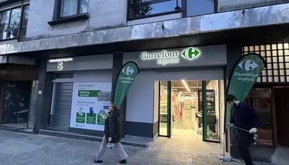 Carrefour Express Avenida Lehendakari Aguirre, 5-7. Bajo, Bilbao