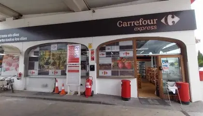 Carrefour Express Crta. Cambrils, P.K. 2.0, Junto a la estación de servicio, Cambrils