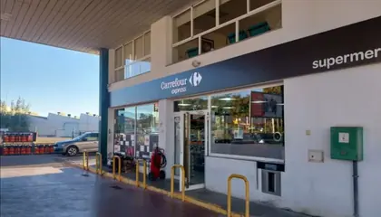 Carrefour Express Paseo de Elche, 16, Junto a la estación de Servicio, Crevillente