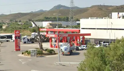 Carrefour Express Carretera N-211, Pk. 330. Polígono 88 Partida Secano. Carretera de Fraga a Torrente de Cinca, s/n., Junto a la Estación Cepsa, Fraga