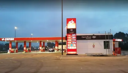 Carrefour Express Ap-7, Pk 35, Dirección Francia, Junto a la Estación Cepsa, Garrigàs