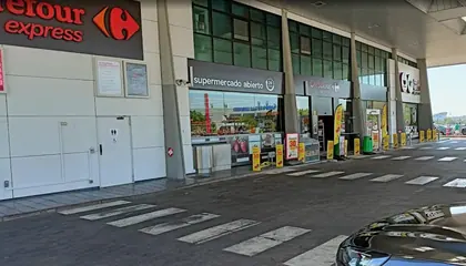 Carrefour Express M40, Pk 7.4. Campo de las Naciones, Junto a la Estación Cepsa, Getafe