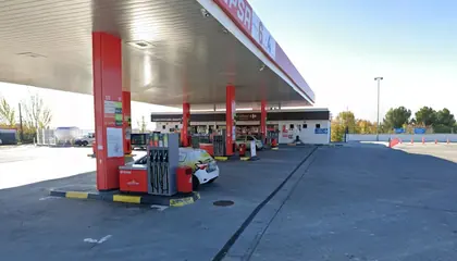 Carrefour Express Autovía A-3, Km. 7,1, Margen Derecho. Dirección Valencia, Madrid