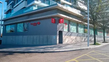 Carrefour Market Av Juan Antonio Samarach (Esquina con C/Jordi Solé Tura 8), Madrid