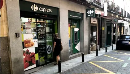 Carrefour Express Calle León, 4, Madrid