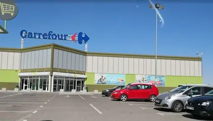 Carrefour Antigua N 430, esquina Carretera Villarrubia, Manzanares