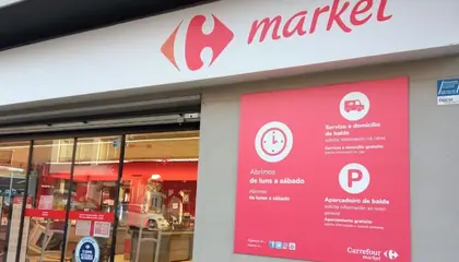 Carrefour Market Rua as Barxas, esquina Carretera Sisalde, Moaña
