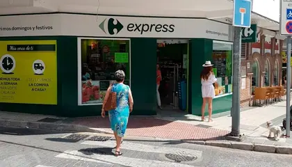Carrefour Express Calle Castilla Pérez esq. Manuel Marín, Nerja