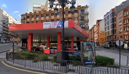 Carrefour Express Plaza Ruiz de la Peña, s/n, Junto a la Estación Cepsa, Oviedo