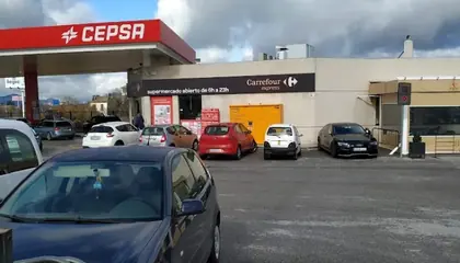 Carrefour Express Avenida Reina Sofía s/n, Peligros