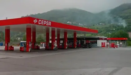 Carrefour Express Carretera N630 P.k. 58,5. Margen Derecho (dirección León), Junto a la Estación Cepsa, Pola de Lena