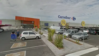 Carrefour Carretera San Juan de Aznalfarache-Tomares, km. 1, San Juan de Aznalfarache