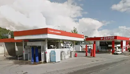 Carrefour Express Calle Benigno Quiroga, 92, Junto a la Estación Cepsa, Sarria