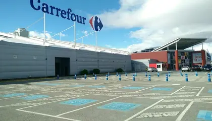 Carrefour Carretera de Madrid, s/n, Polígono Industrial El Cerro, Segovia