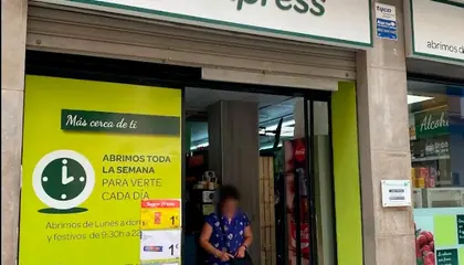 Carrefour Express Calle Harinas, 7-9, Sevilla
