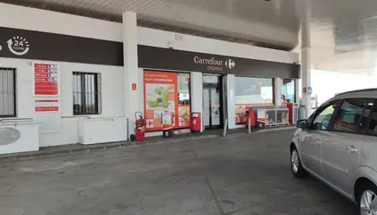 Carrefour Express Au E80 Cn 620 Km 177,800, Siete Iglesias de Trabanco