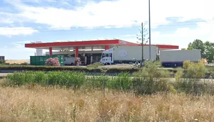 Carrefour Express Carretera N-5, P.k. 244,500. Dirección Madrid., Junto a la Estación Cepsa, Trujillo