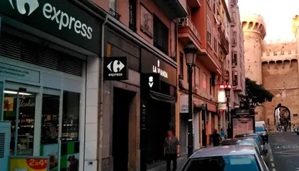 Carrefour Express Calle Quart, 68, Valencia
