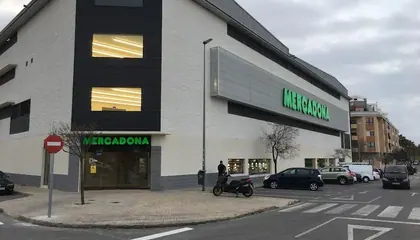 Mercadona Avenida Miguel Hernández, 23, Dénia