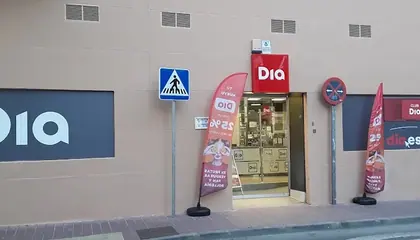Dia Calle Carmen Descalzo 1, Alcalá de Henares