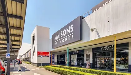 Dia 01 Parque Comercial Vega del Rey S/N, Camas